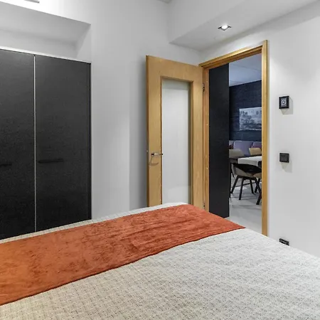 Lingonberry D11 By Interhome *